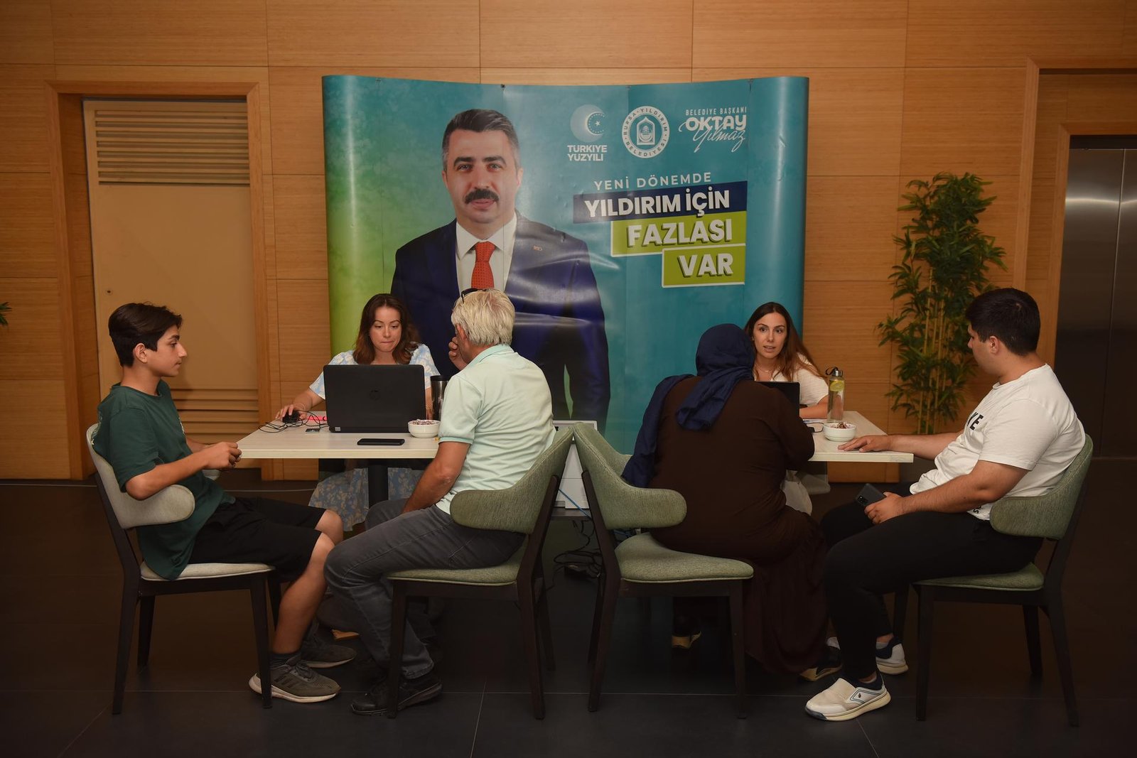 Yıldırım Belediyesi’nden Öğrencilere Ücretsiz Tercih Desteği
