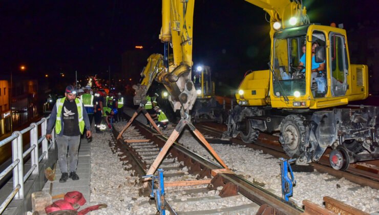 Büyükşehir Belediyesi’nden Raylarda Konforlu Ulaşım Mesaisi