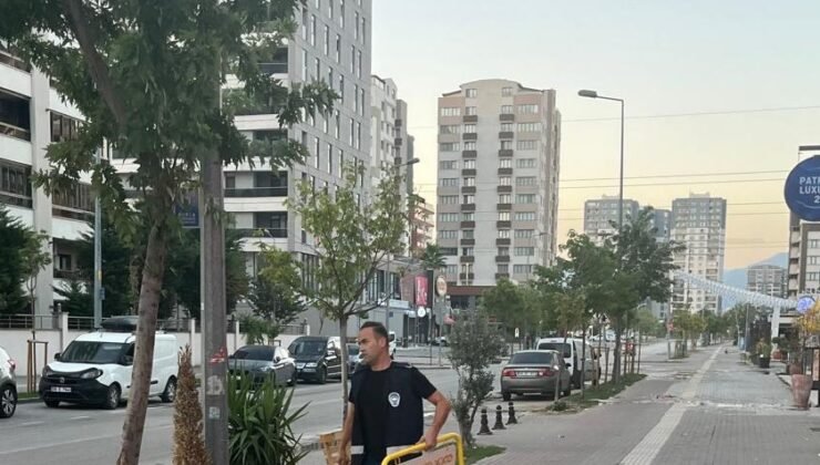 Zabıta Ekiplerinden Nilüfer’in  Caddelerinde Kapsamlı Temizlik