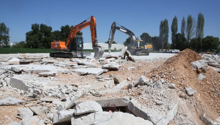 Nilüfer Alaaddinbey’de Kaçak Yapılara Temelden Müdahale