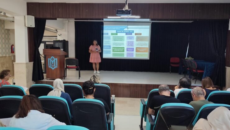 Bursa’da Türkiye Yüzyılı Maarif Modeli Eğitimleri Başladı