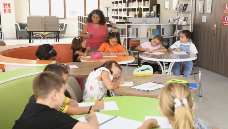Osmangazi’de Çocuklar Oyunlar Oynayarak Yazma Alışkanlığı Kazanıyor