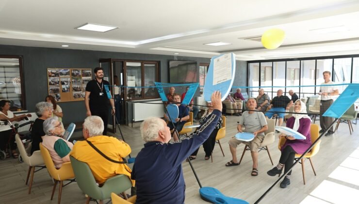 Nilüfer’de Huzurevi Sakinleri Bolon Voleyboluyla Eğlendi