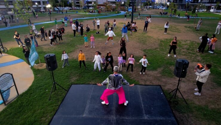 Nilüfer’de Sağlık ve Hareket Dolu Bir Akşam Geçirdiler