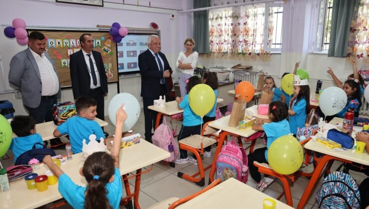 Nilüfer Belediye Başkanı Şadi Özdemir’den “Okula Hoş Geldin” Hediyesi