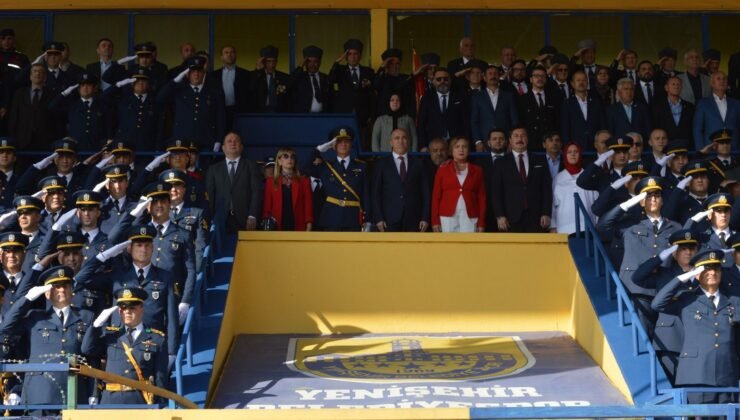 Yenişehir Stadyumunda 29 Ekim Cumhuriyet Bayramı Coşkusu