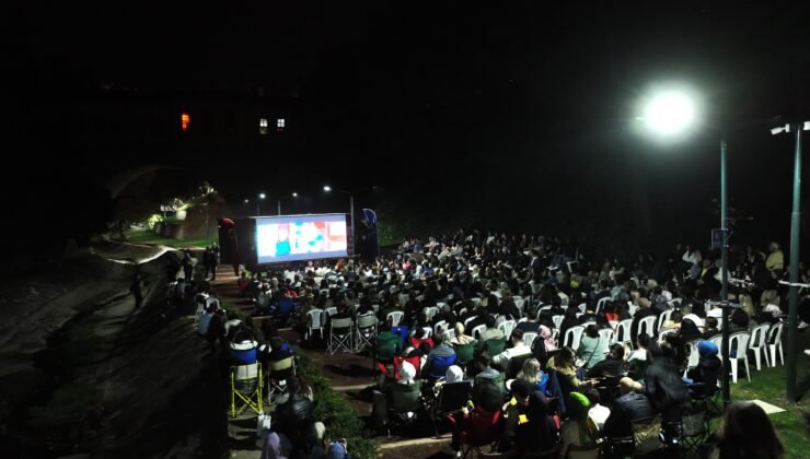 Bursa’da Açık Havada Sinema İzleme Keyfi