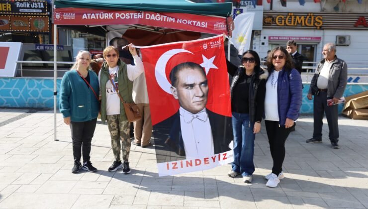 Bursa’nın Cadde ve Sokakları ‘Ata Posterleri’ ile Donatılıyor