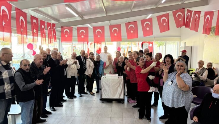 Nilüfer’in Büyüklerinden 29 Ekim Cumhuriyet Bayramında Coşkulu Kutlama