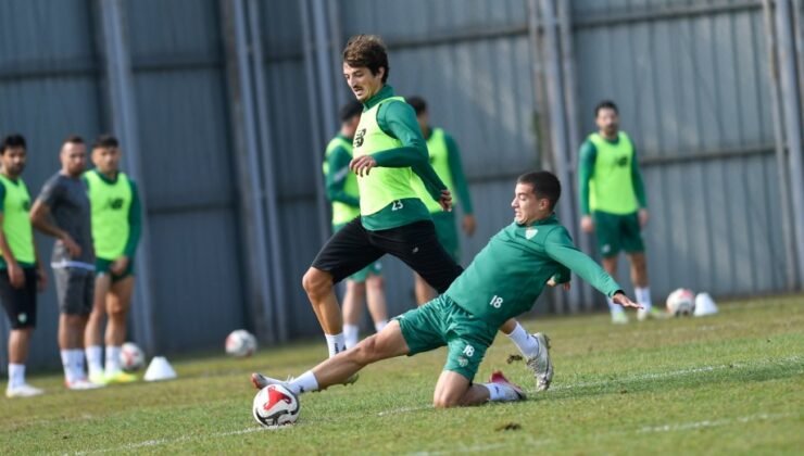 Bursaspor Deplasmanda Karşılaşacağı Kuzeyboru 68 Aksaray Belediyespor Maçına Hazırlanıyor