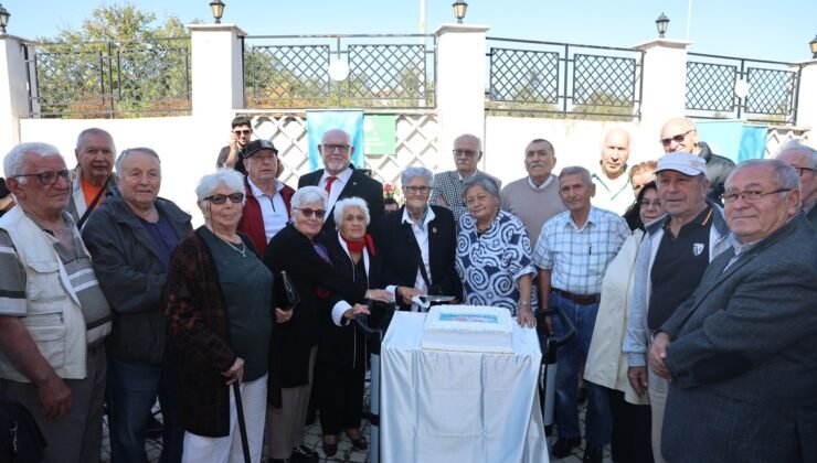 Nilüfer’de 1 Ekim Yaşlılar Gününde Kalpler Gençleşti