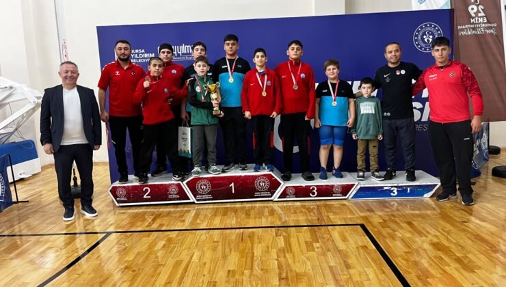 Yıldırım’da Cumhuriyet Coşkusu Sporla Bir Araya Geldi