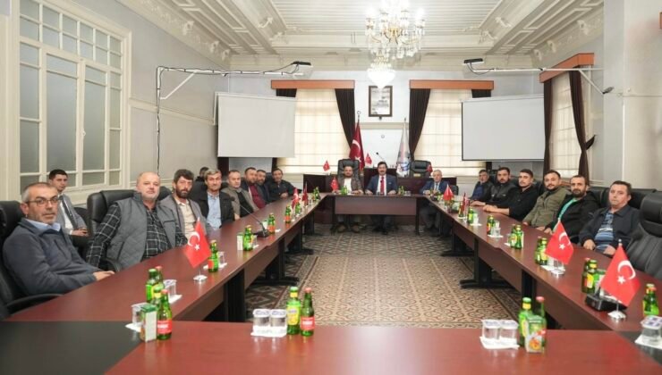 Yenişehir Belediye Başkanı Ercan Özel Mahmudiye’nin İhtiyaçları Mahalleliyle Masaya Yatırdı
