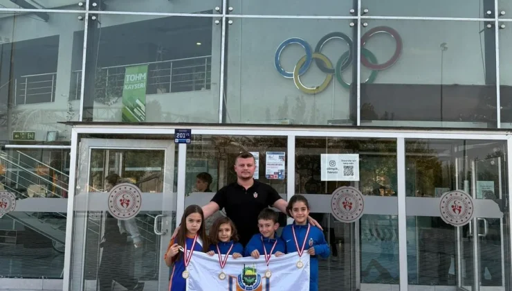 İnegöl Belediyesi Sporcularından Yüzmede Türkiye Dereceleri