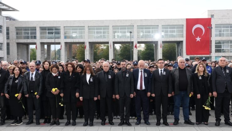 Nilüfer Mustafa Kemal Atatürk’ü Cumhuriyet Meydanında Andı