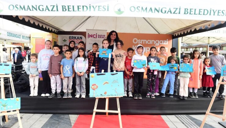 Bursalı 100 Bini Aşkın Kitap Sever Osmangazi Kitap Fuarını Ziyaret Etti