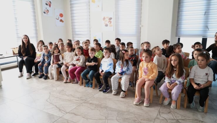 Osmangazi’de Çocuklar Sağlıklı Gülüşlerin Sırrını Öğrendi