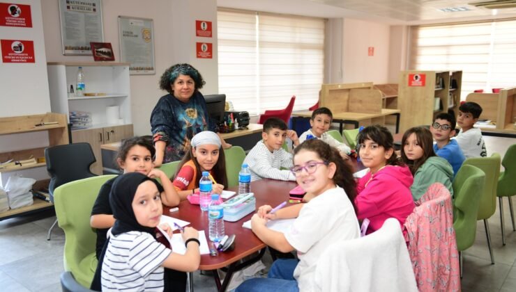 Osmangazi’de Çocuklar Hayallerini Kağıda Döküyor