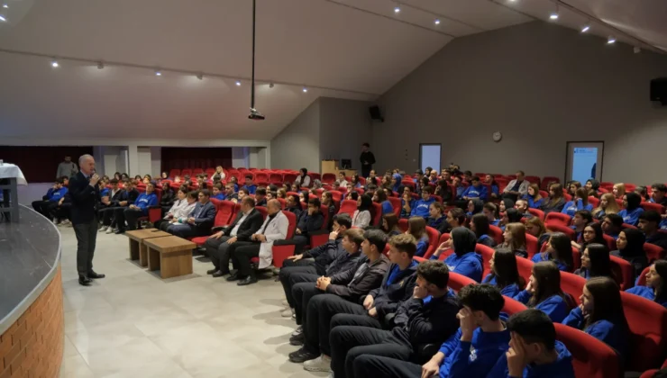 İnegöl Belediye Başkanı Alper Taban Gençlere Kulak Veriyor