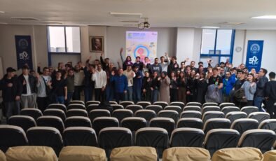 “E-Atıksız Zihinler Dijital Bilgi Yarışması” ile Gençler Bilinçlendirildi