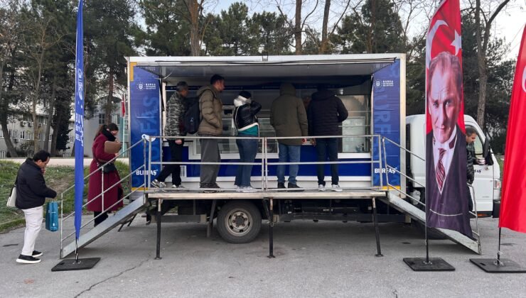 Büyükşehir Belediyesi’nden Öğrencilere Sıcak Çorba