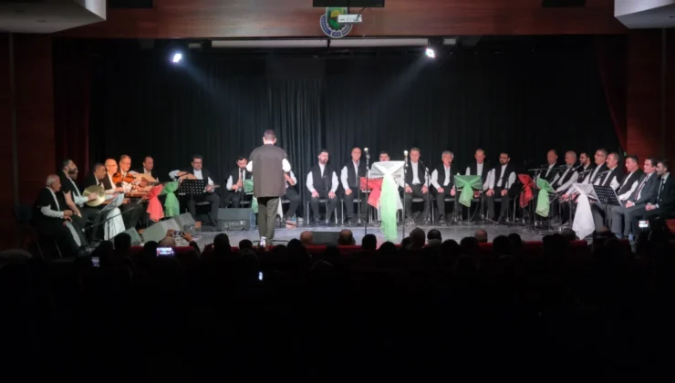 İnegöl’de Tasavvuf Korosunun Üç Aylar Konseri Gönülleri Mest Etti