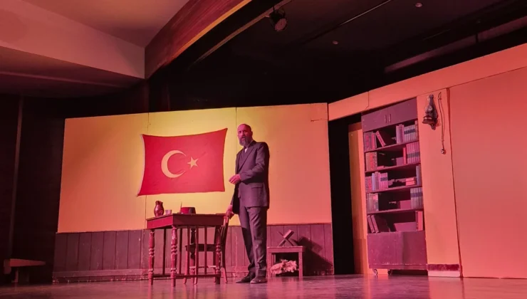 İnegöl’de Milli Şair Mehmet Akif Ersoy Tiyatroyla Anıldı