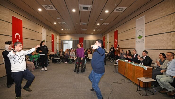 Osmangazi Belediye Başkanı Erkan Aydın OBAM Üyelerinin Yeni Yıl Sevincine Ortak Oldu