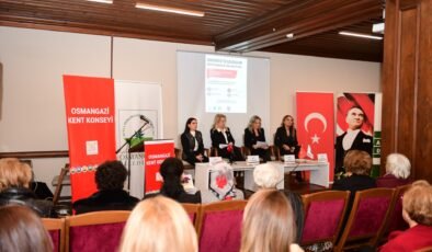 Osmangazi’de Cumhuriyetin Eğitimci ilk Kadın Milletvekili Konuşuldu