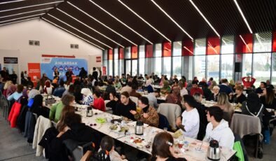 Osmangazi’de Engelli Bireyler ve Aileleri Kahvaltıda Bir Araya Geldi