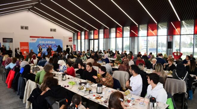 Osmangazi’de Engelli Bireyler ve Aileleri Kahvaltıda Bir Araya Geldi