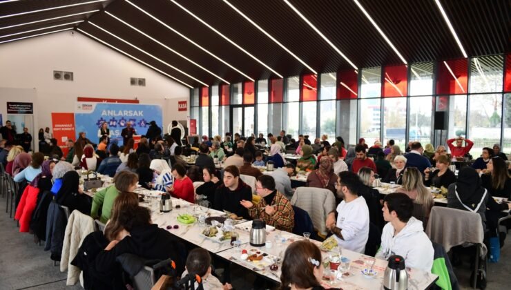 Osmangazi’de Engelli Bireyler ve Aileleri Kahvaltıda Bir Araya Geldi