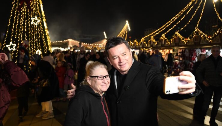 Yeni Yıl Festivalinde Belediye Başkanı Erkan Aydın Vatandaşlarla Buluştu