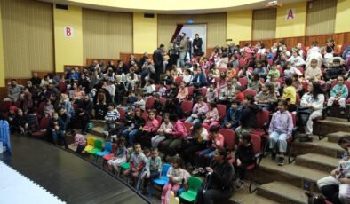 Yıldırım’da Çocuklar Tiyatro ile Büyüyor