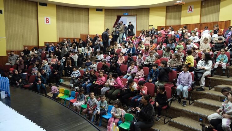 Yıldırım’da Çocuklar Tiyatro ile Büyüyor