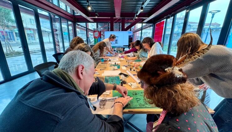 Nilüfer’de Pancar Deposunda Gündelik Malzemeler Sanata Dönüştü