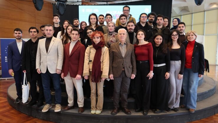 Büyükşehir Belediye Başkanı Mustafa Bozbey Gençlerle Geleceği Konuştu