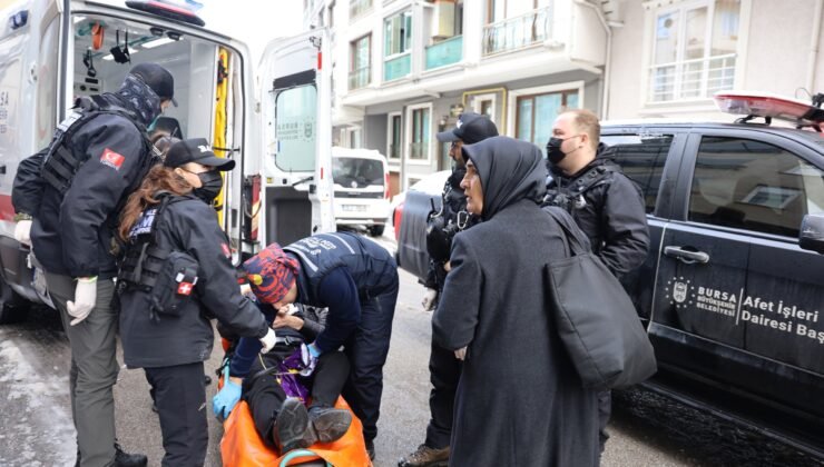Büyükşehir Belediyesi Hayata da Yol Açıyor
