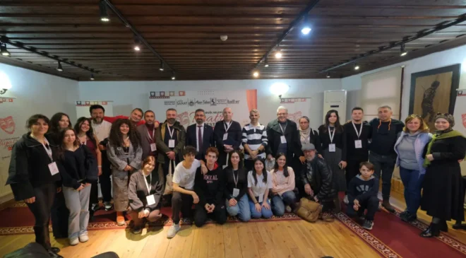 İnegöl’den Tiyatronun Düşünsel ve Eğitsel Yönlerine Bakış