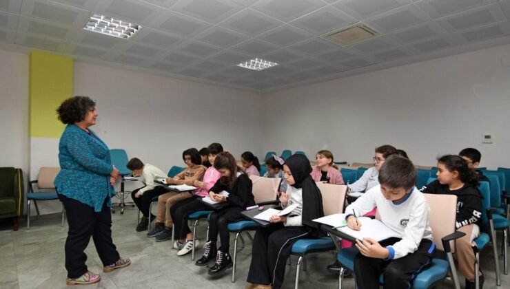 Osmangazi’de Küçük Yazarlar Kalemlerini Ustalığa Taşıyor