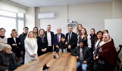 Gemlik’te Anlamlı Sosyal Sorumluluk Projesi İşitme Cihazları Hediye Edildi