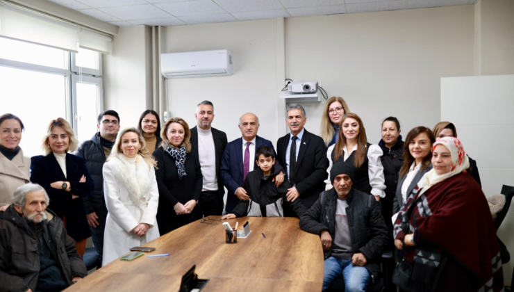 Gemlik’te Anlamlı Sosyal Sorumluluk Projesi İşitme Cihazları Hediye Edildi