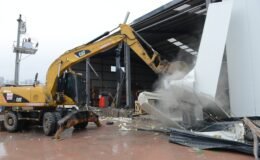 Nilüfer’de Zabıta 3 Yıkım Birden Yaptı