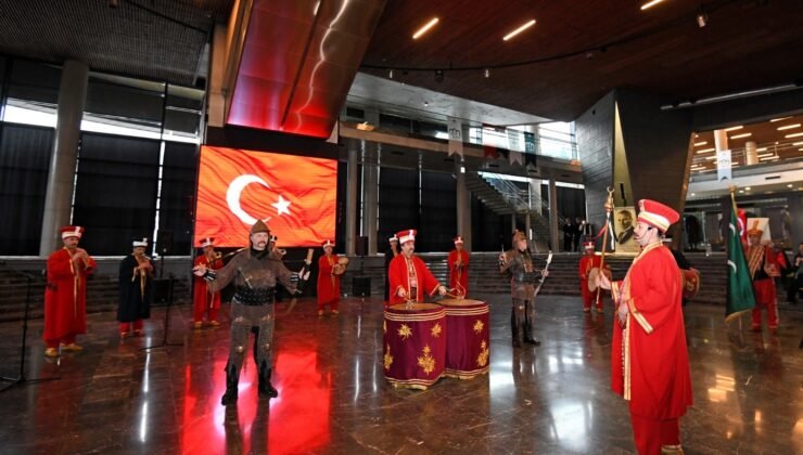 Fetih Müzesi Ziyaretçilere Görsel Şölen Yaşatıyor