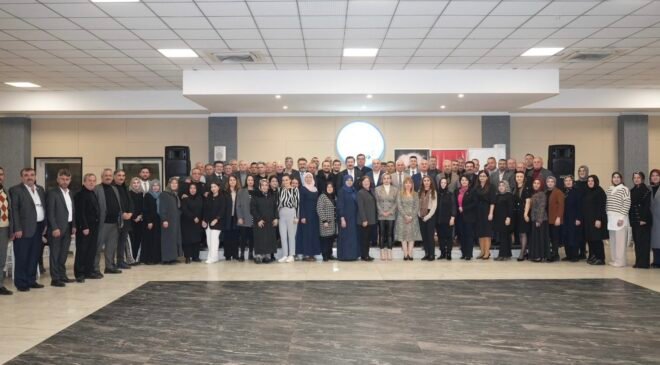 Yenişehir Belediye Başkanı Ercan Özel Muhtarlarla Dayanışma Yemeğinde Buluştu