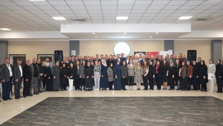 Yenişehir Belediye Başkanı Ercan Özel Muhtarlarla Dayanışma Yemeğinde Buluştu