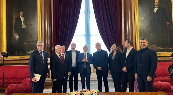 Büyükşehir Belediye Başkanı Mustafa Bozbey Avrupa’da Tarihi Kent Modelini İnceledi