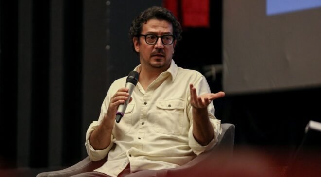 Ünlü Yönetmen Karaçelik’in Yeni Filmi Bursa’lılarla Bir Araya Geldi