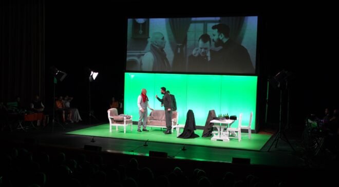 “Adiller” Seyircisi ile Buluştu