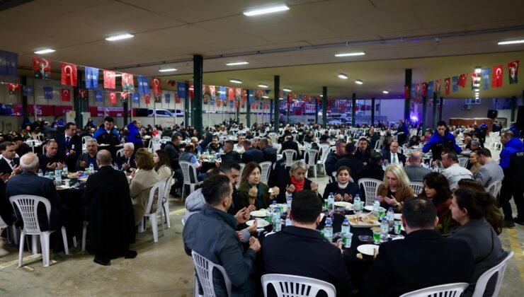 Bursa’da Gönüller Büyükşehir Belediyesi’nin İftar Sofrasında Buluştu